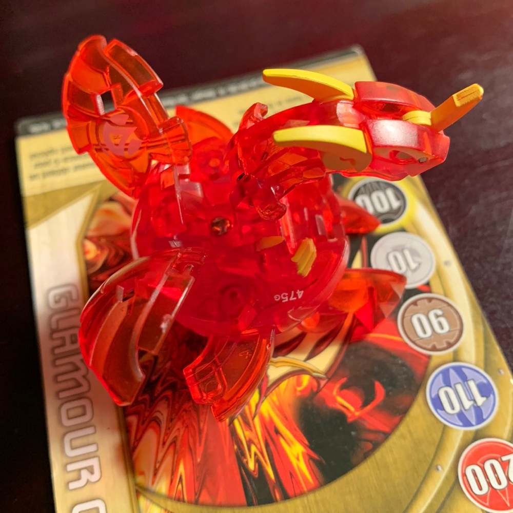Bakugan Pyrus with Glamour Gate Card